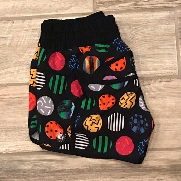 NWT Lululemon T Shorts Seawheeze Circle Pills - Picture 3 of 6